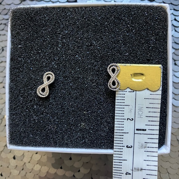 New Silver Infinity Earrings - Picture 6 of 6